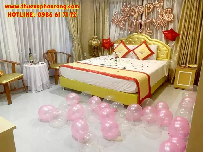 thue-xe-o-to-don-san-bay-cam-ranh-di-khach-san-sunrise-hotel-ninh-thuan-4