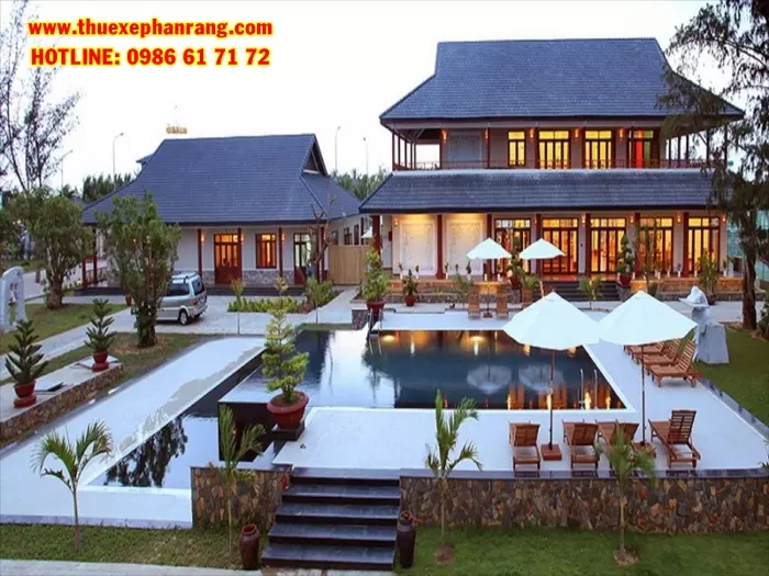 thue-xe-o-to-don-san-bay-cam-ranh-di-resort-aniise-ninh-thuan-6