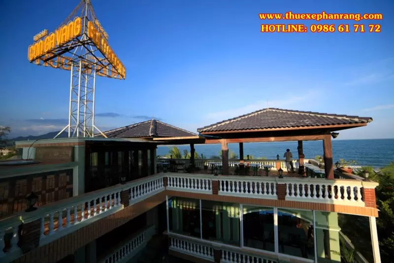 thue-xe-o-to-don-san-bay-cam-ranh-di-resort-con-ga-vang-gold-rooster-ninh-thuan-3