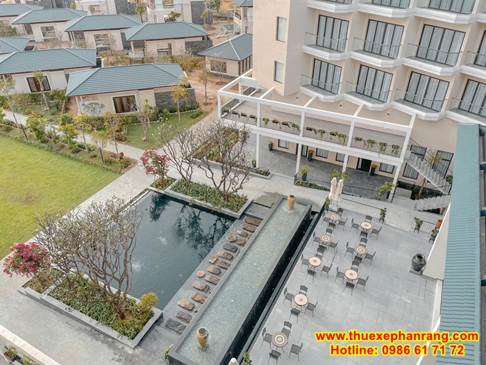 thue-xe-o-to-don-san-bay-cam-ranh-di-resort-hoan-my-ninh-thuan-17