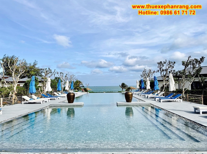 thue-xe-o-to-don-san-bay-cam-ranh-di-resort-hoan-my-ninh-thuan-18