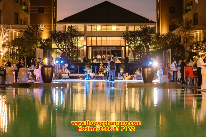 thue-xe-o-to-don-san-bay-cam-ranh-di-resort-hoan-my-ninh-thuan-4