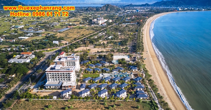 thue-xe-o-to-don-san-bay-cam-ranh-di-resort-hoan-my-ninh-thuan