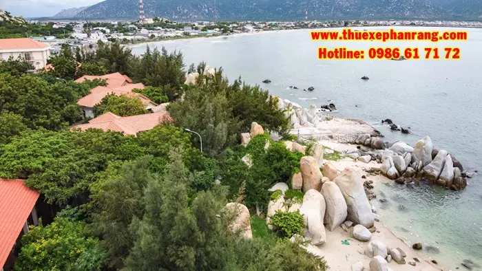 thue-xe-o-to-don-san-bay-cam-ranh-di-resort-hon-co-ca-na-ninh-thuan-3