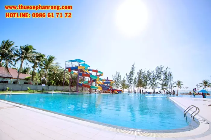 thue-xe-o-to-don-san-bay-cam-ranh-di-resort-ttc-thanh-thanh-cong-ninh-thuan-3