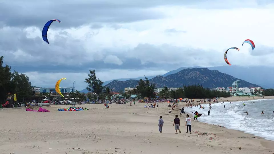 Thuê xe du lịch tham quan biển Bình Sơn Ninh Chữ tại Phan Rang Ninh Thuận